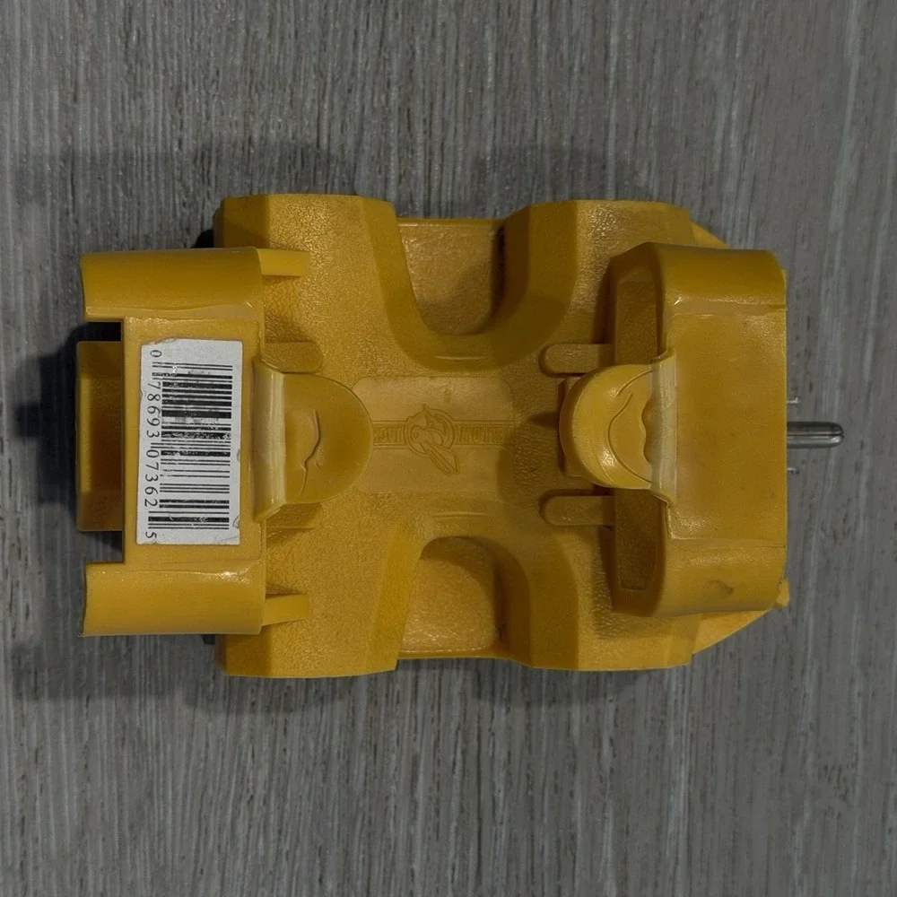 Woods 7362 5 Female Plug 1 Male Plug 125V 15‎ A
